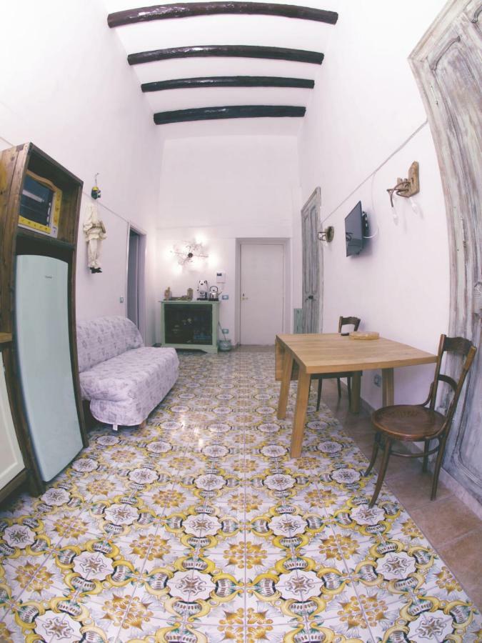 Casa Antonia Apartment Napoli Bagian luar foto